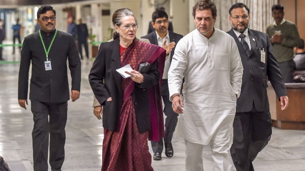 মমতার বিরুদ্ধে আন্দোলনে পূর্ণ সম্মতি সোনিয়ার মমতার বিরুদ্ধে আন্দোলনে পূর্ণ সম্মতি সোনিয়ার