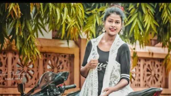 ছাত্রীর ঝুলন্ত দেহ উদ্ধার ছাত্রীর ঝুলন্ত দেহ উদ্ধার