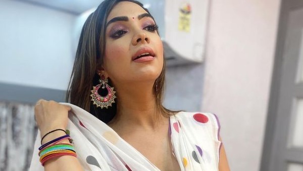 কুমকুম ভাগ্যে সৌভাগ্য কুমকুম ভাগ্যে সৌভাগ্য