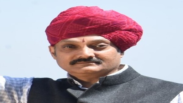 দলের সঙ্গে জম্মু-কাশ্মীরের বাস্তবের সম্পর্ক নেই! কংগ্রেস ত্যাগের পরে বিস্ফোরক প্রাক্তন রাজপরিবারের সদস্যের দলের সঙ্গে জম্মু-কাশ্মীরের বাস্তবের সম্পর্ক নেই! কংগ্রেস ত্যাগের পরে বিস্ফোরক প্রাক্তন রাজপরিবারের সদস্যের