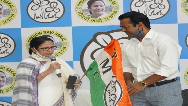 লিয়েন্ডারসহ অনেকেই সরে গিয়েছিলেন লিয়েন্ডারসহ অনেকেই সরে গিয়েছিলেন