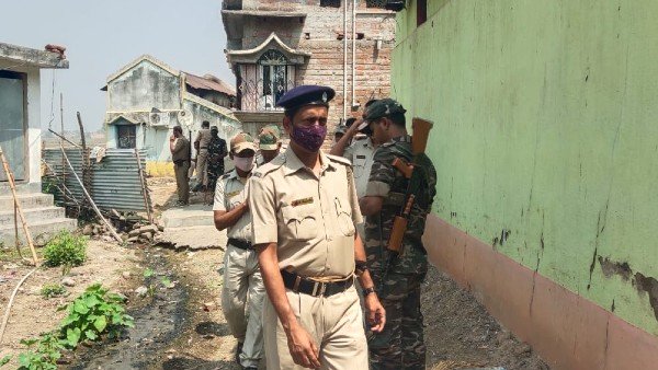 রবিবার রাতের ঘটনার বর্ণনা রবিবার রাতের ঘটনার বর্ণনা