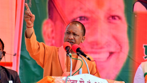 উত্তরপ্রদেশে এখন বুক ফুলিয়ে ঘোরে আমজনতা, লক্ষ্য স্থির বিজেপির: যোগী আদিত্যনাথ