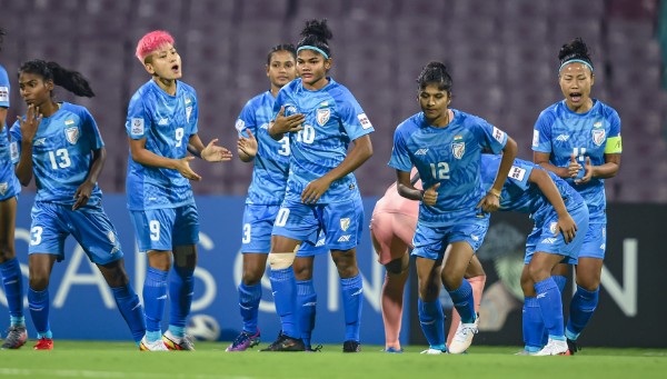 মহম্মদ সালাহর দেশের বিরুদ্ধে দুরন্ত জয় ভারতীয় মহিলা ফুটবল দলের মহম্মদ সালাহর দেশের বিরুদ্ধে দুরন্ত জয় ভারতীয় মহিলা ফুটবল দলের