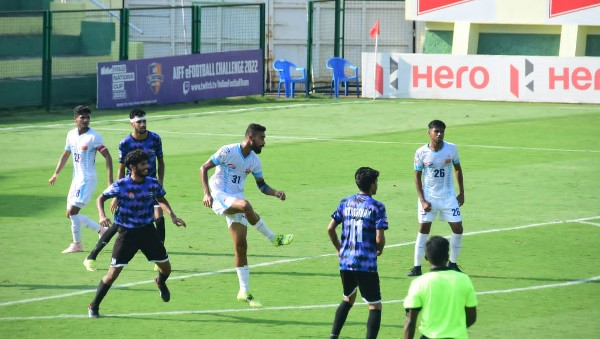 Santosh Trophy: সন্তোষ ট্রফির সেমিফাইনালে পৌঁছে গেল বাংলা, খুশির হাওয়া গোটা শিবিরে Santosh Trophy: সন্তোষ ট্রফির সেমিফাইনালে পৌঁছে গেল বাংলা, খুশির হাওয়া গোটা শিবিরে