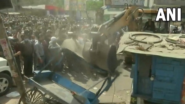 বেআইনি দখলমুক্ত অভিযান