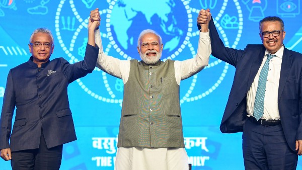 গান্ধীর দেশে আসতে পেরে নিজেকে সৌভাগ্যবান মনে হচ্ছে বললেন WHO ডিজি গান্ধীর দেশে আসতে পেরে নিজেকে সৌভাগ্যবান মনে হচ্ছে বললেন WHO ডিজি