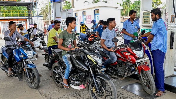 অপরিশোধিত তেলের দাম ৬ মাসের কম