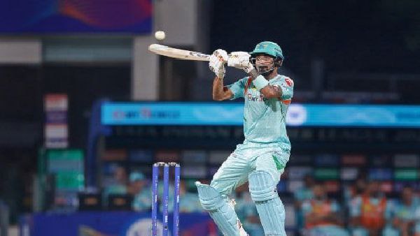বীরুকে টপকে রাহুল বিরাট-ধোনিদের পরে রইলেন কীভাবে? বীরুকে টপকে রাহুল বিরাট-ধোনিদের পরে রইলেন কীভাবে?