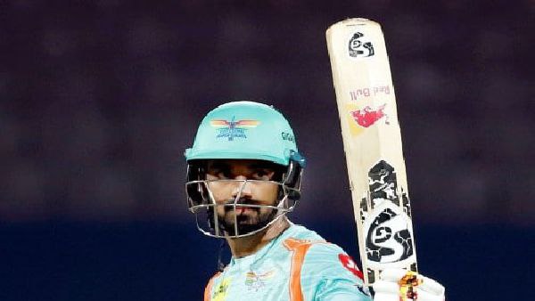 প্রশংসা পাঠানের