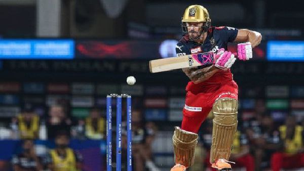 সাড়ে সাত হাজার টি-২০ রানের সামনে ফাফ ডু প্লেসিস: