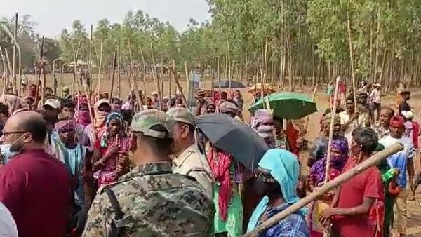 ৭২ লক্ষের জায়গায় সরকারের কোষাগারে ৯ লক্ষ টাকা প্রতিদিন ৭২ লক্ষের জায়গায় সরকারের কোষাগারে ৯ লক্ষ টাকা প্রতিদিন