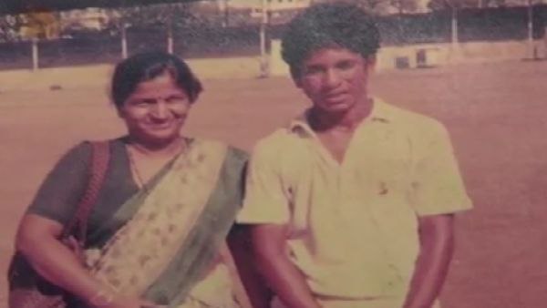 আচরেকর অসন্তুষ্ট আচরেকর অসন্তুষ্ট