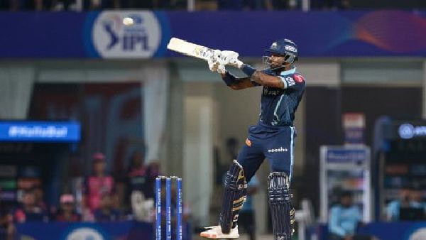 টপ অর্ডারে ভরসা দিয়ে ফিনিশারও টপ অর্ডারে ভরসা দিয়ে ফিনিশারও