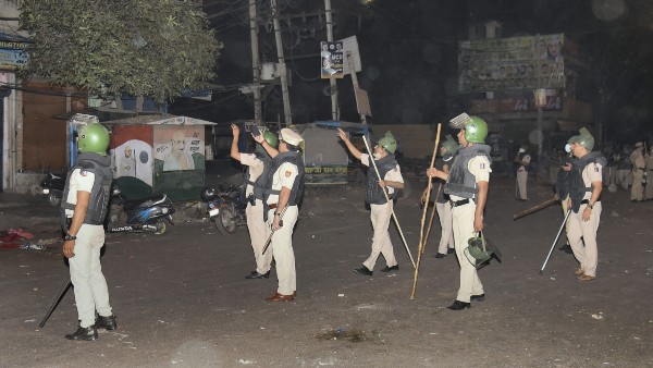 হনুমানজয়ন্তীতে উত্তপ্ত জাহাঙ্গীরপুরী হনুমানজয়ন্তীতে উত্তপ্ত জাহাঙ্গীরপুরী