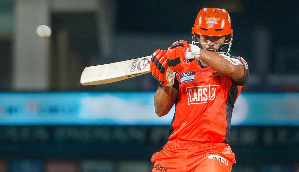 IPL 2022: বুলেটের বেগে ধেয়ে আসা বল এক হাতে তালুবন্দি করা ত্রিপাঠীর সেই অবিশ্বাস্য ক্যাচের ভিডিও দেখে নিন