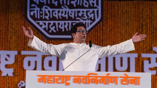 রাজ ঠাকরের হুঁশিয়ারিতে বিতর্ক 