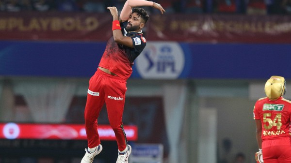 অনিল কুম্বলে ছাপিয়ে যাওয়ার সুযোগ মহম্মদ সিরাজের সামনে: অনিল কুম্বলে ছাপিয়ে যাওয়ার সুযোগ মহম্মদ সিরাজের সামনে: