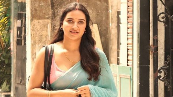 ওটিটিতে পা রাখছেন অভিনেত্রী