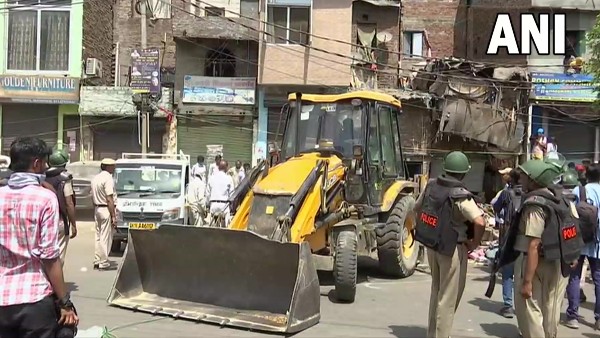 গ্রেফতার ২৩ 