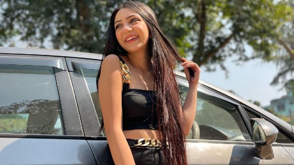 খাস ভবানীপুরে চলন্ত গাড়িতে ভেঙে পড়ল গাছ, আহত টেলি অভিনেত্রী অনন্যা গুহ খাস ভবানীপুরে চলন্ত গাড়িতে ভেঙে পড়ল গাছ, আহত টেলি অভিনেত্রী অনন্যা গুহ