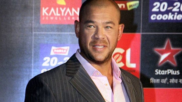 ২২ গজে নক্ষত্রপতন! ২২ গজে নক্ষত্রপতন!