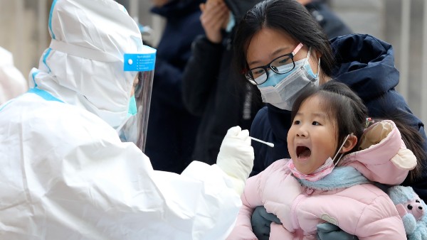 মাত্রাছাড়া সংক্রমণ উত্তর কোরিয়াতে! মাত্রাছাড়া সংক্রমণ উত্তর কোরিয়াতে!