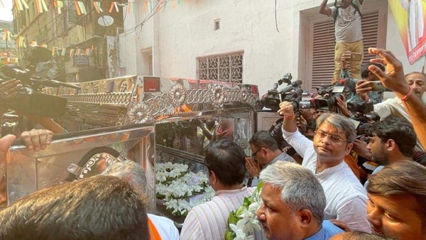 শেষ বেলায় পা মেলান বিজেপি নেতারা 