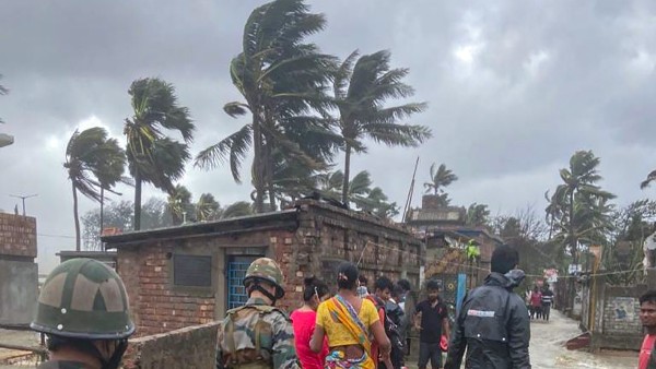 ঝড় হতে পারে সর্বোচ্চ ঘন্টায় ১১৫ কিমি বেগে