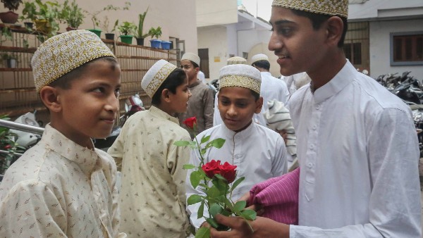 জাকাতের গুরুত্ব অপরিসীম জাকাতের গুরুত্ব অপরিসীম
