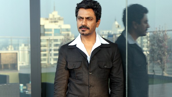 কঠিন পরিস্থিতির মুখোমুখি কঠিন পরিস্থিতির মুখোমুখি