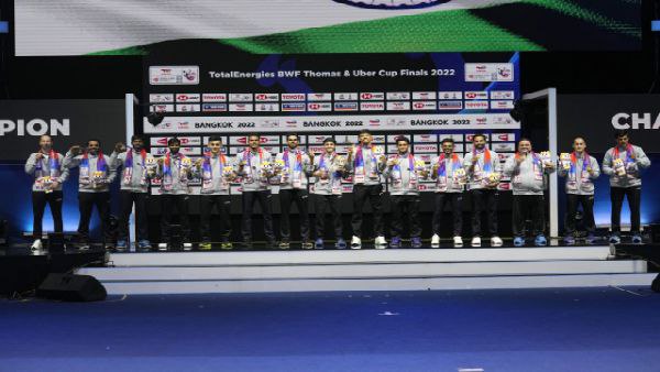 জয় নিয়ে গোপী জয় নিয়ে গোপী