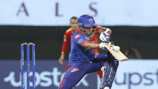 ওয়ার্নার ব্যর্থ, সরফরাজের ভালো শুরু