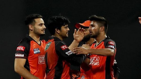 উমরান ম্যাচে ফেরালেন হায়দরাবাদকে