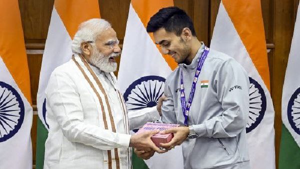 লক্ষ্য দিলেন মিষ্টি লক্ষ্য দিলেন মিষ্টি