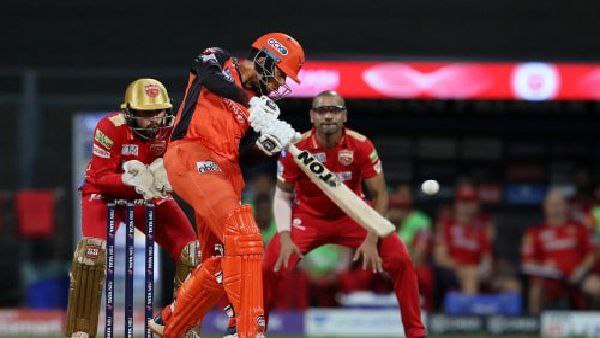 কোচ বদলের হাওয়া কোচ বদলের হাওয়া