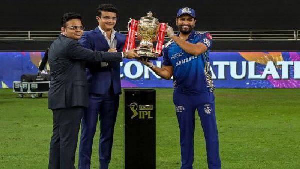 তিন মহারথীহীন ফাইনাল তিন মহারথীহীন ফাইনাল