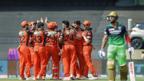 IPL 2022: ফের ব্যর্থ বিরাট, ডু প্লেসিস-কার্তিকের সৌজন্যে সানরাইজার্সের সামনে বড় রানের লক্ষ্য রাখলো আরসিবি