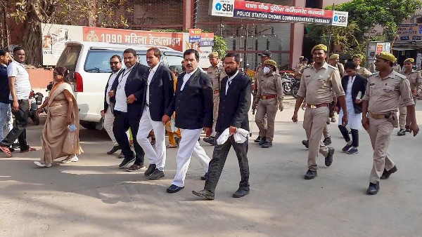 জ্ঞানব্যাপী মসজিদ নিয়ে একাধিক আবেদন সুপ্রিম কোর্ট ও বারাণসী আদালতে! 