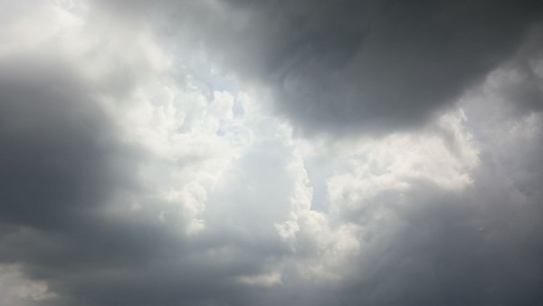 কোন পথে এগোবে অশনি কোন পথে এগোবে অশনি