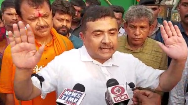 ফের ভাইপোকে চ্যালেঞ্জ ফের ভাইপোকে চ্যালেঞ্জ