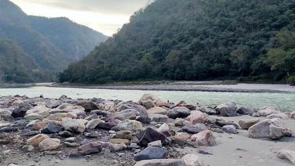 ট্রেকিং-এর জন্য গিয়েছিলেন, ছিলেন সরকারি কর্মীও