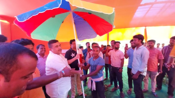  ২০১১ সালে দিল্লি থেকে এসে দখল