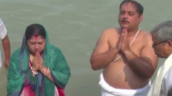 রাষ্ট্রীয় মর্যাদা প্রদান রাষ্ট্রীয় মর্যাদা প্রদান