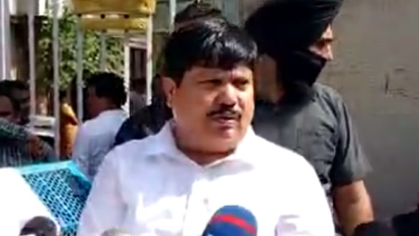 প্রতিনিধি দলে অর্জুন