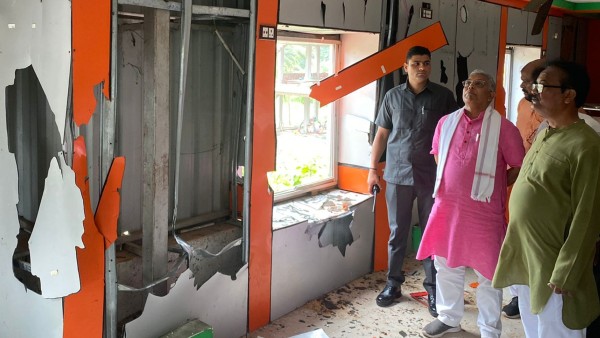 হাওড়ার দায়িত্ব ১০ আইপিএসকে হাওড়ার দায়িত্ব ১০ আইপিএসকে