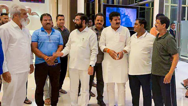 বিদ্রোহীদের পরিবারের নিরাপত্তা প্রত্যাহার বিদ্রোহীদের পরিবারের নিরাপত্তা প্রত্যাহার