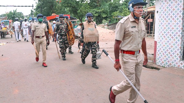  শনিবারেও অশান্তি