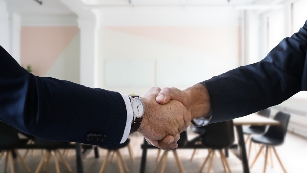 নিজের ইন্টারভিউ দেখা নিজের ইন্টারভিউ দেখা