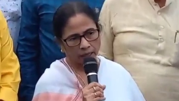 বিজেপির মন্ত্রীদেরও গ্রেফতার করতে হবে, দাবি মমতার বিজেপির মন্ত্রীদেরও গ্রেফতার করতে হবে, দাবি মমতার